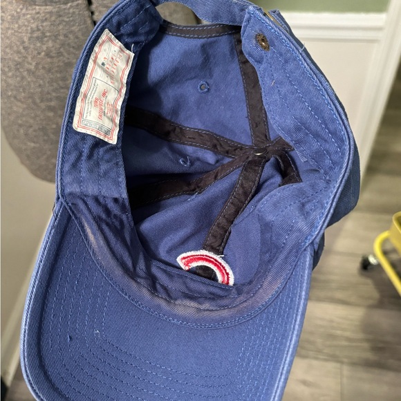 Chicago Cubs Women’s Hat - Picture 3 of 3